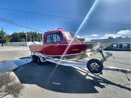 A Buyer’s Guide to Purchasing a New Aluminum Fishing Boat Package